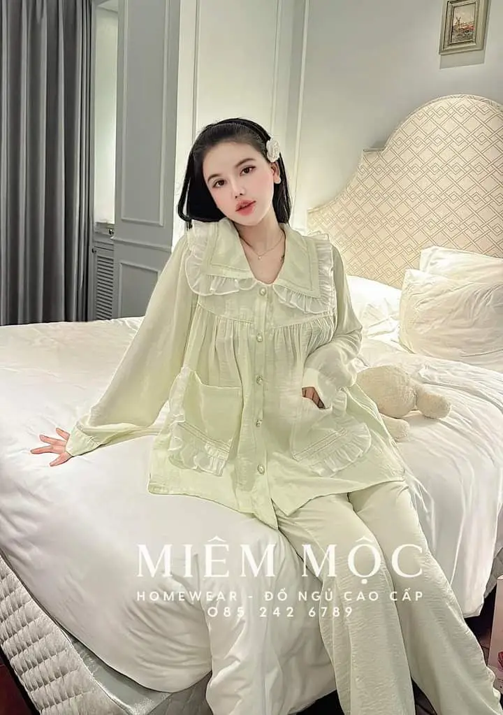 Gái Mặc Áo 2 Dây - Mẫu Ảnh Thời Trang 41