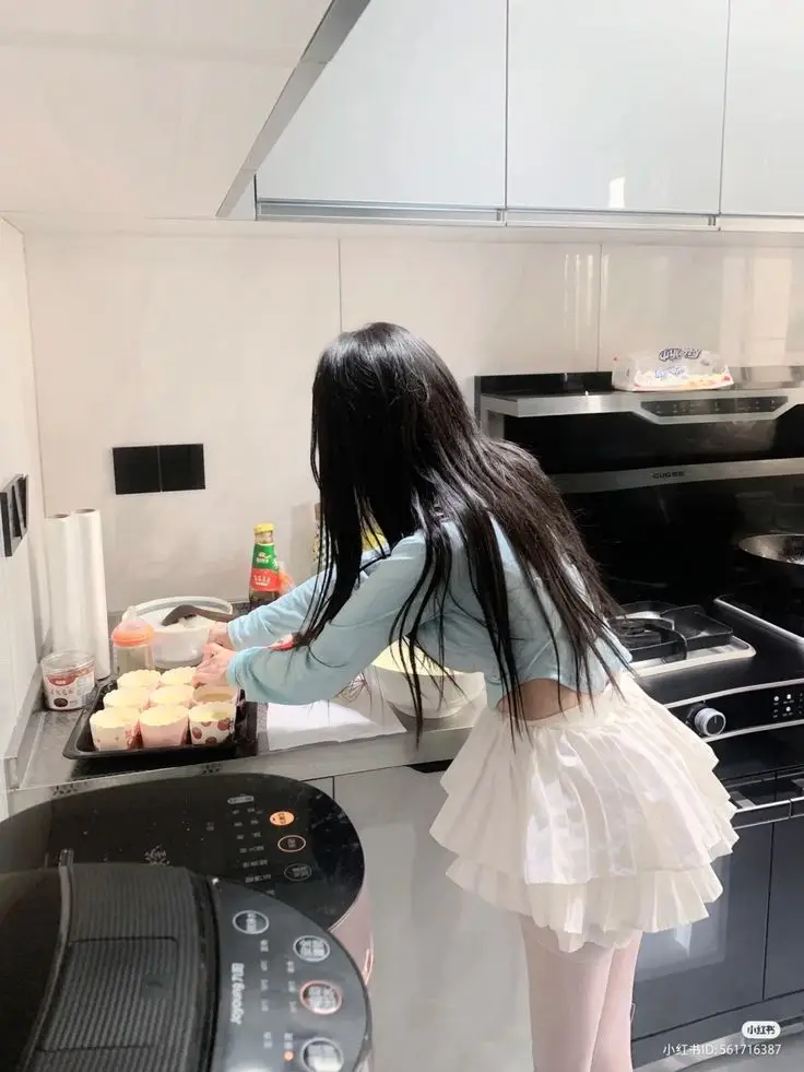 Gái Xinh Mặc Đồ Hở: Bộ Sưu Tập Hình Ảnh Quyến Rũ 22