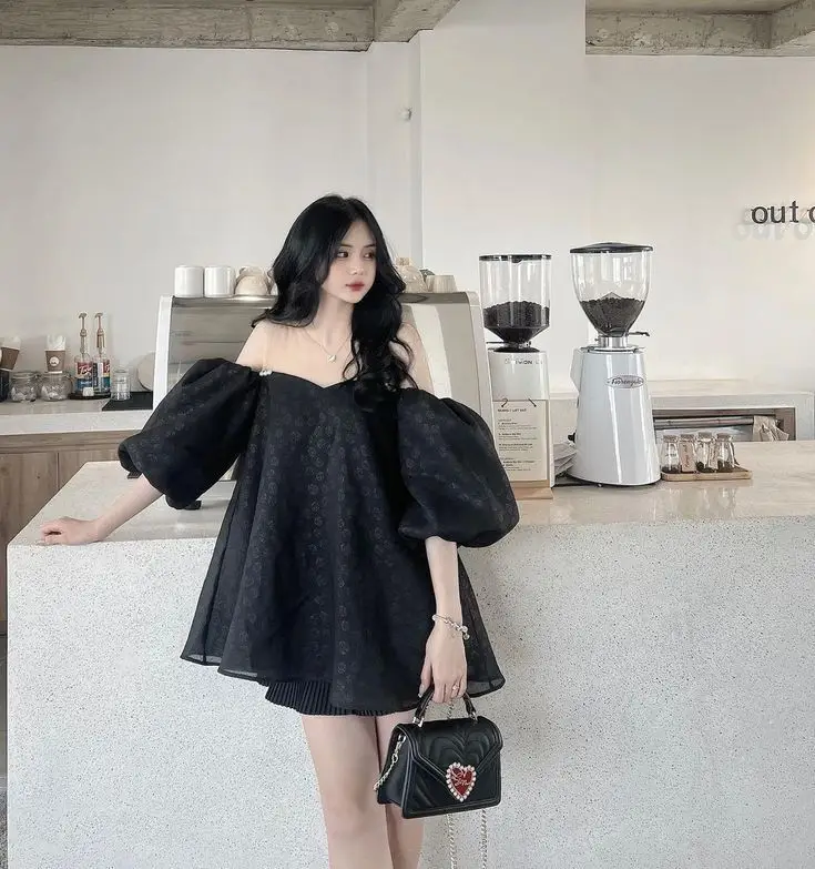 Gái Xinh Mặc Đồ Hở: Bộ Sưu Tập Hình Ảnh Quyến Rũ 30