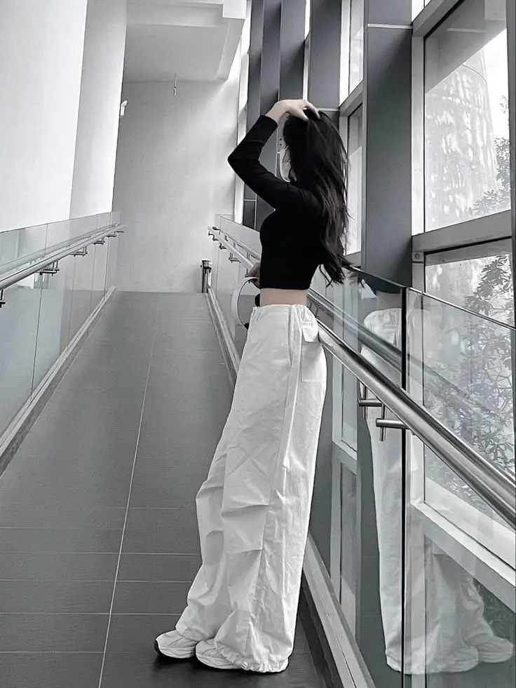 Gái Xinh Mặc Đồ Hở: Bộ Sưu Tập Hình Ảnh Quyến Rũ 45