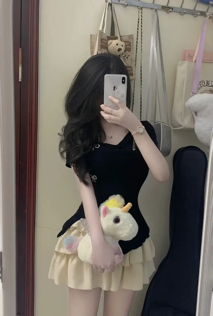 Gái Xinh Mặc Váy Lưới Thu Hút 7