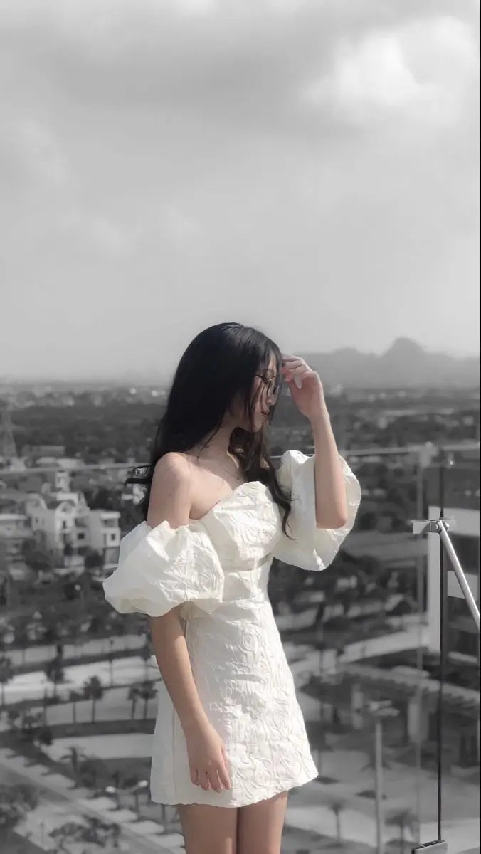 Gái Xinh Mặc Váy Lưới Thu Hút 25