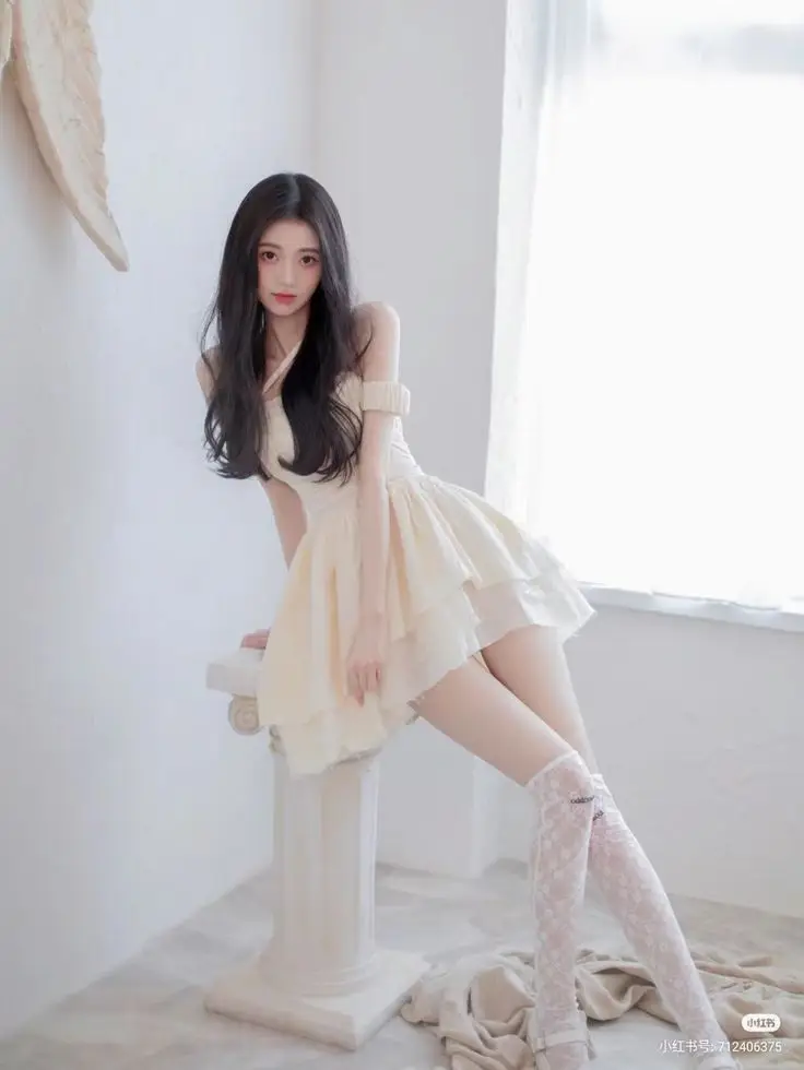 Gái Xinh Mặc Váy Trắng Ngắn - Hình Ảnh Đẹp Nhất 5