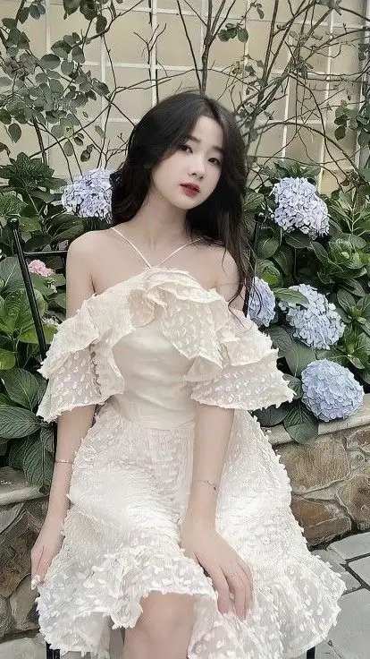 Gái Xinh Mặc Váy Trắng Ngắn - Hình Ảnh Đẹp Nhất 8