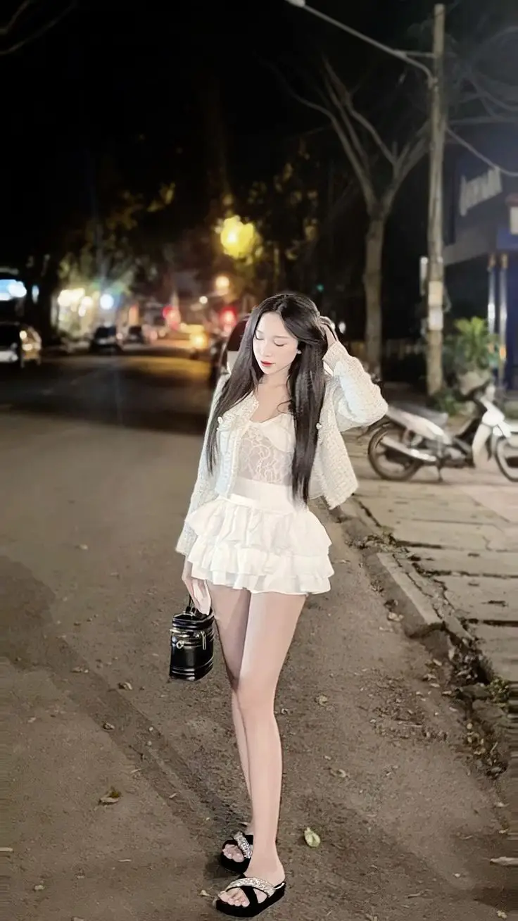 Gái Xinh Mặc Váy Trắng Ngắn - Hình Ảnh Đẹp Nhất 35