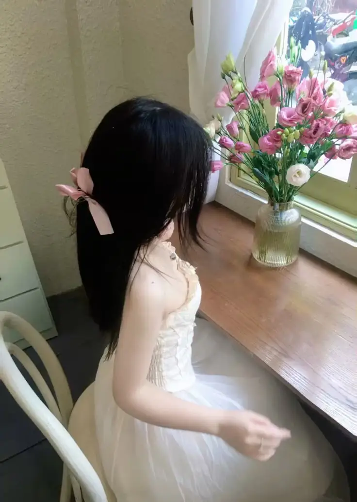 Gái Xinh Tóc Dài Che Mặt: Bộ Sưu Tập Ảnh Đẹp 6