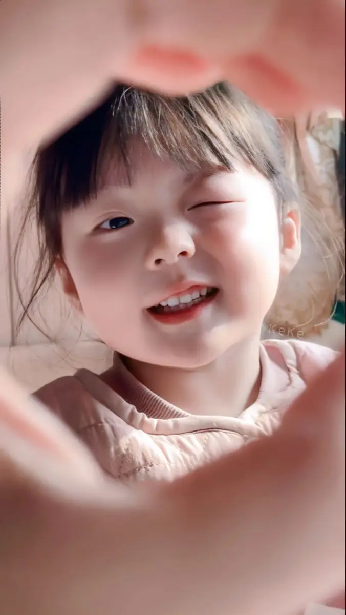 Hình Ảnh Bé Gái Dễ Thương - Bộ Ảnh Ngộ Nghĩnh 32