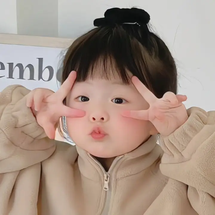 Hình Ảnh Bé Gái Dễ Thương - Bộ Ảnh Ngộ Nghĩnh 56