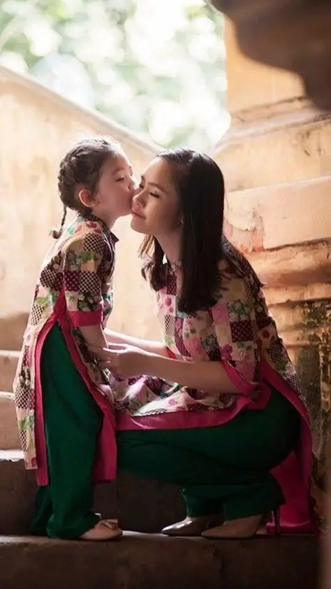 Hình Ảnh Cha và Con Gái Ý Nghĩa: Gắn Kết Tình Cảm Gia Đình 9