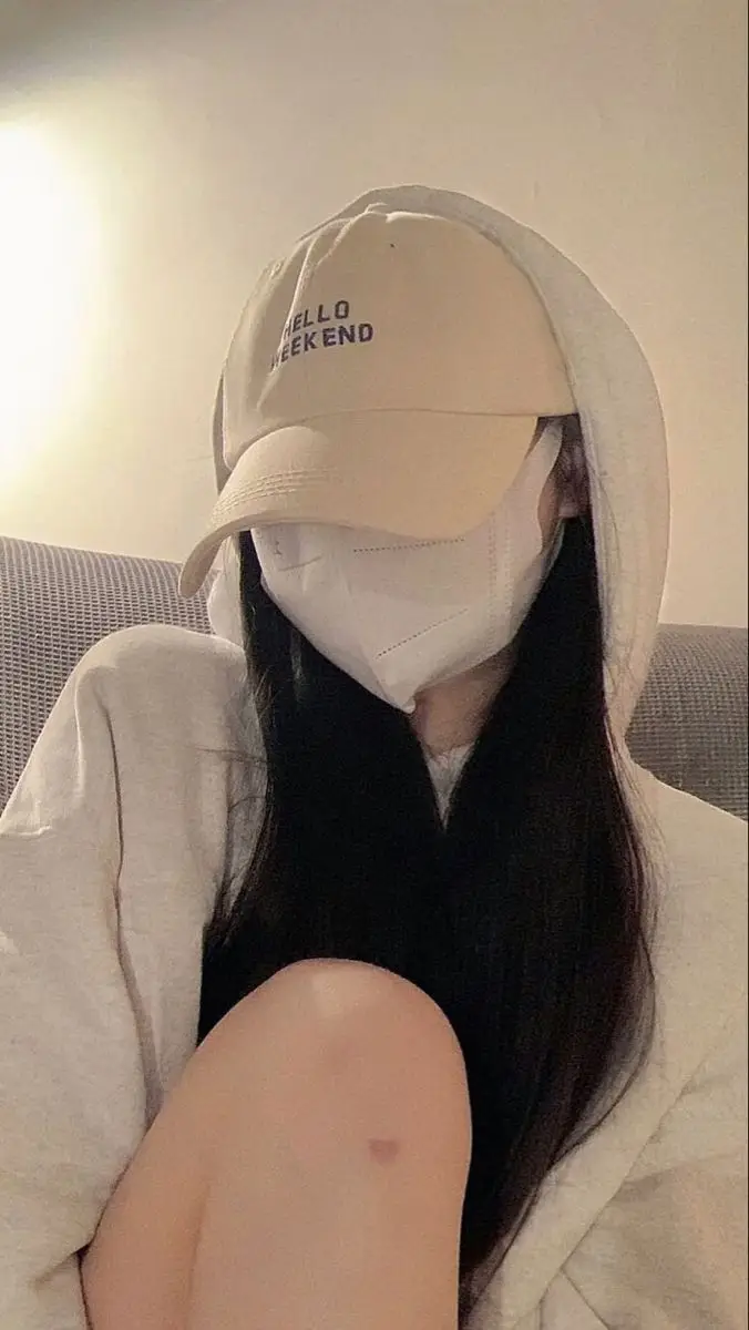 Hình Ảnh Cô Gái Che Mặt Độc Đáo 48