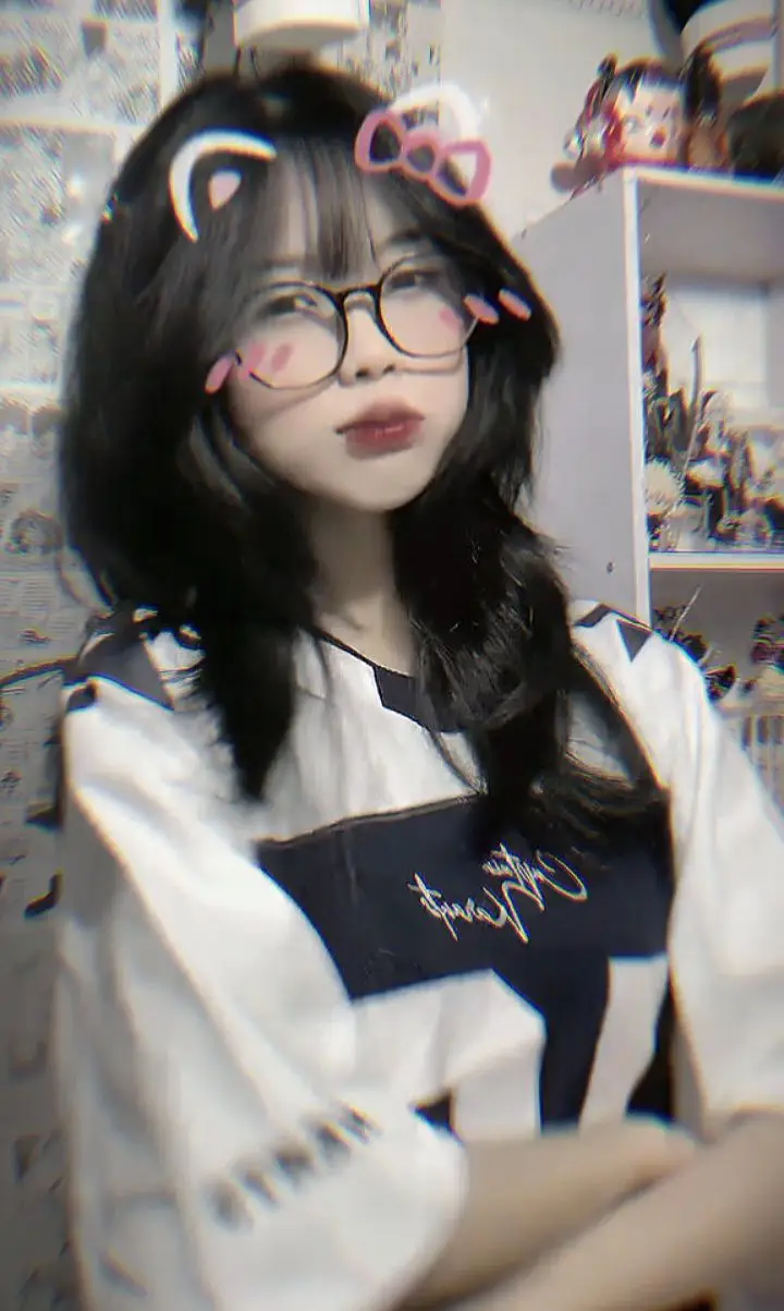 Hình Ảnh Con Gái Cute Nổi Bật 35