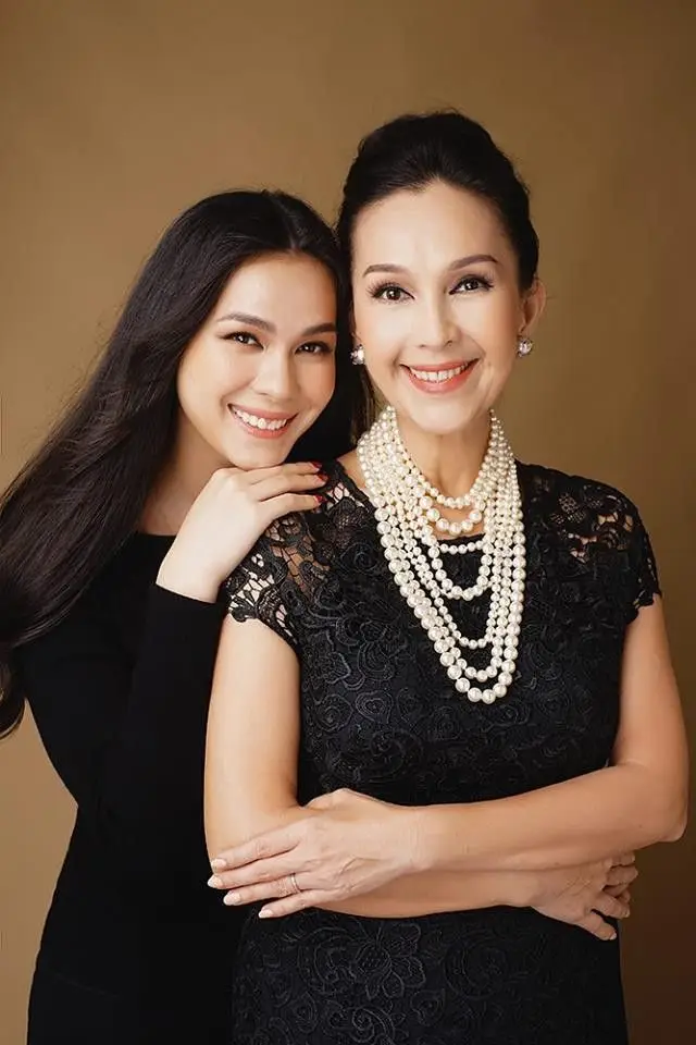 Hình Ảnh Mẹ Và Con Gái - Những Giây Phút Ngọt Ngào 37