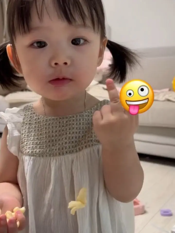 Hình Bé Gái Đáng Yêu - Kho Khoảnh Khắc Ngọt Ngào 23
