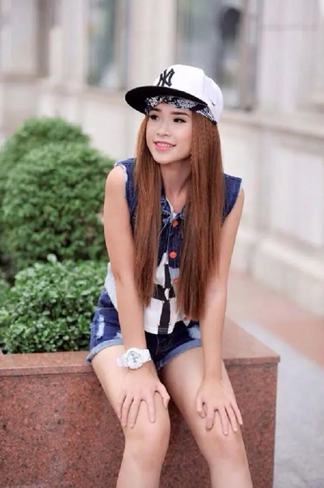 Hình Gái Xinh Khoe Lồn Gợi Cảm