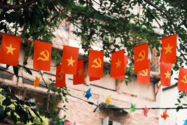 Hình nền cờ Việt Nam cho điện thoại thể hiện tự hào dân tộc 13