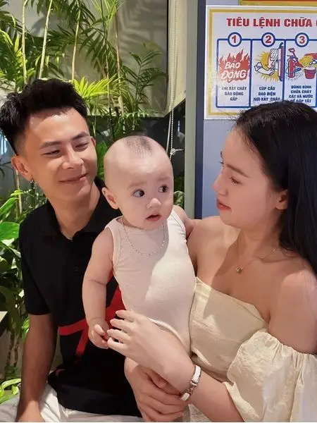 Hình nền gia đình 4 người đẹp và ý nghĩa 54