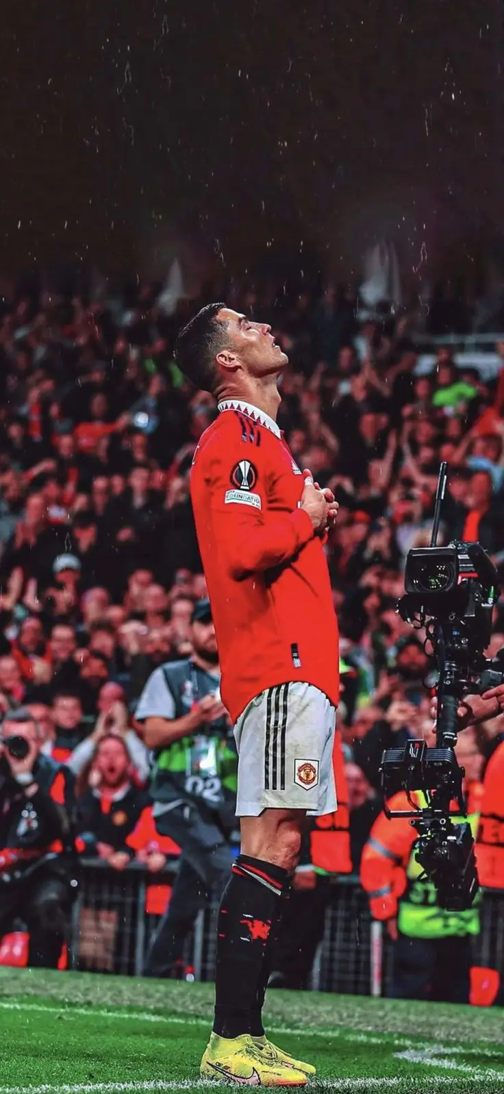 Hình nền điện thoại Ronaldo - Ảnh nền cuốn hút dành cho fan hâm mộ 25