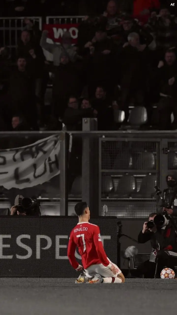Hình nền điện thoại Ronaldo - Ảnh nền cuốn hút dành cho fan hâm mộ 28