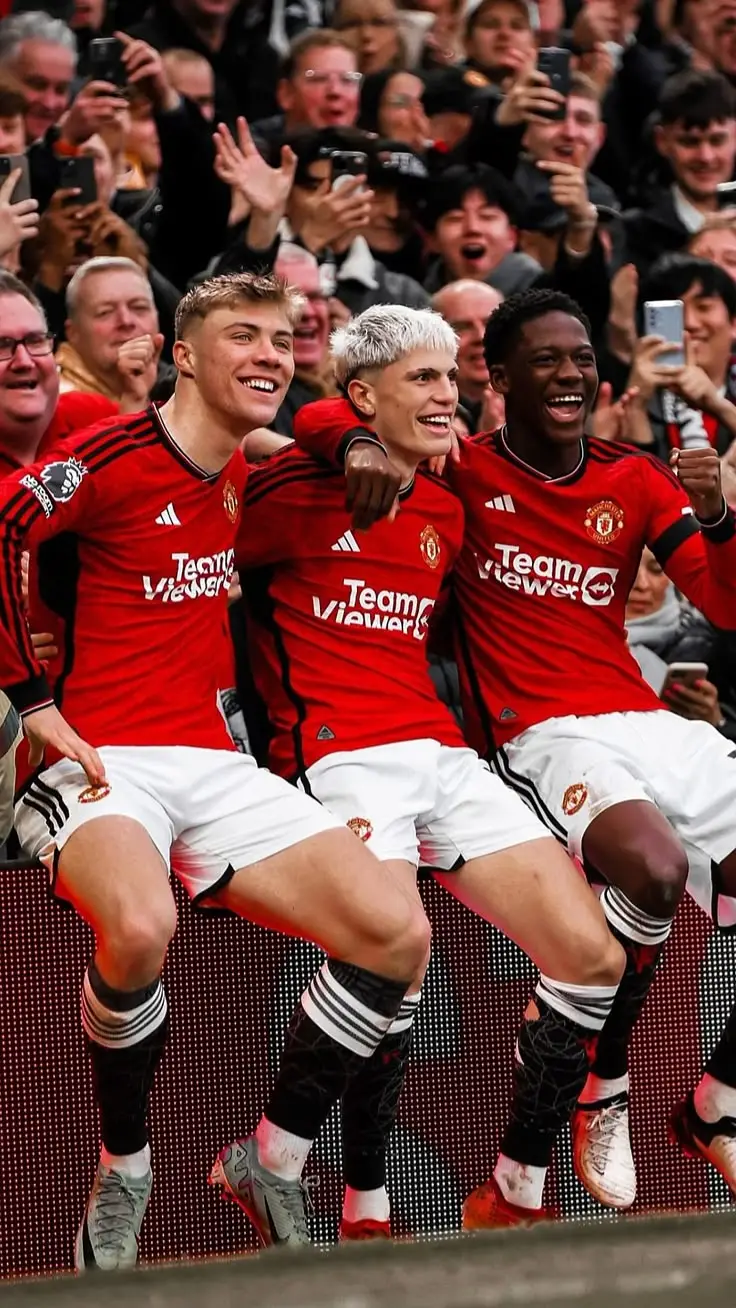 Hình nền Manchester United đẹp cho điện thoại fan cuồng