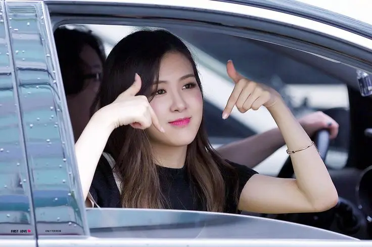 Hình nền máy tính Rose Blackpink đẹp và ấn tượng 65