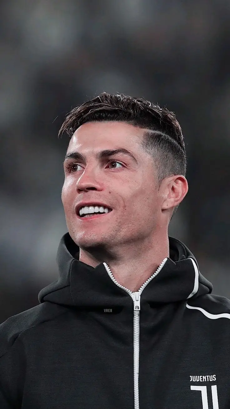 Hình nền Ronaldo đẹp nhất cho những người yêu bóng đá 34