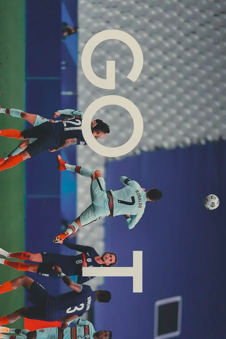 Hình nền Ronaldo MU 4K - Niềm đam mê bóng đá mãnh liệt 5