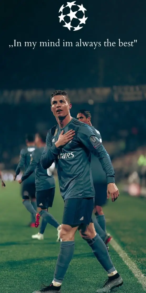 Hình nền Ronaldo MU 4K - Niềm đam mê bóng đá mãnh liệt 13