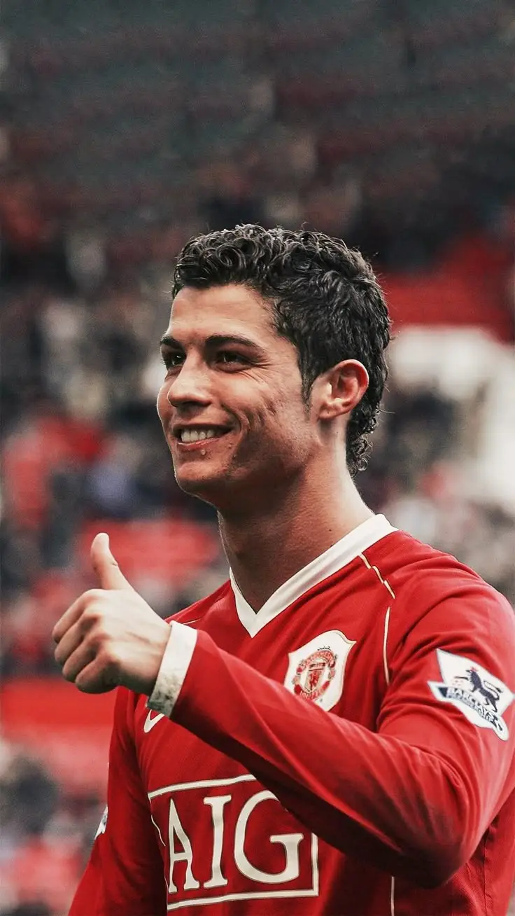 Hình nền Ronaldo MU 4K - Niềm đam mê bóng đá mãnh liệt 41
