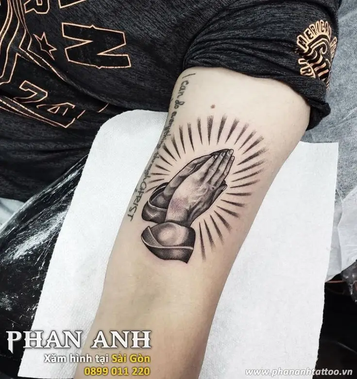 Hình xăm bàn tay Phật: Biểu tượng tâm linh sâu sắc 63