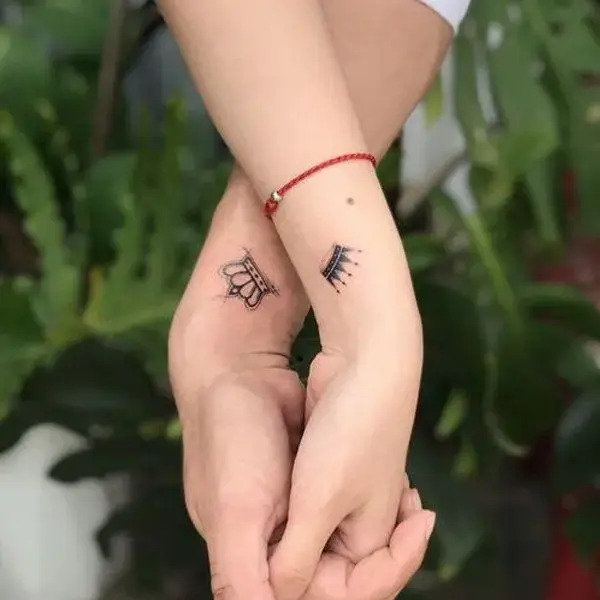 Hình Xăm Cặp Người Yêu - Biểu Tượng Tình Yêu Bền Vững 45