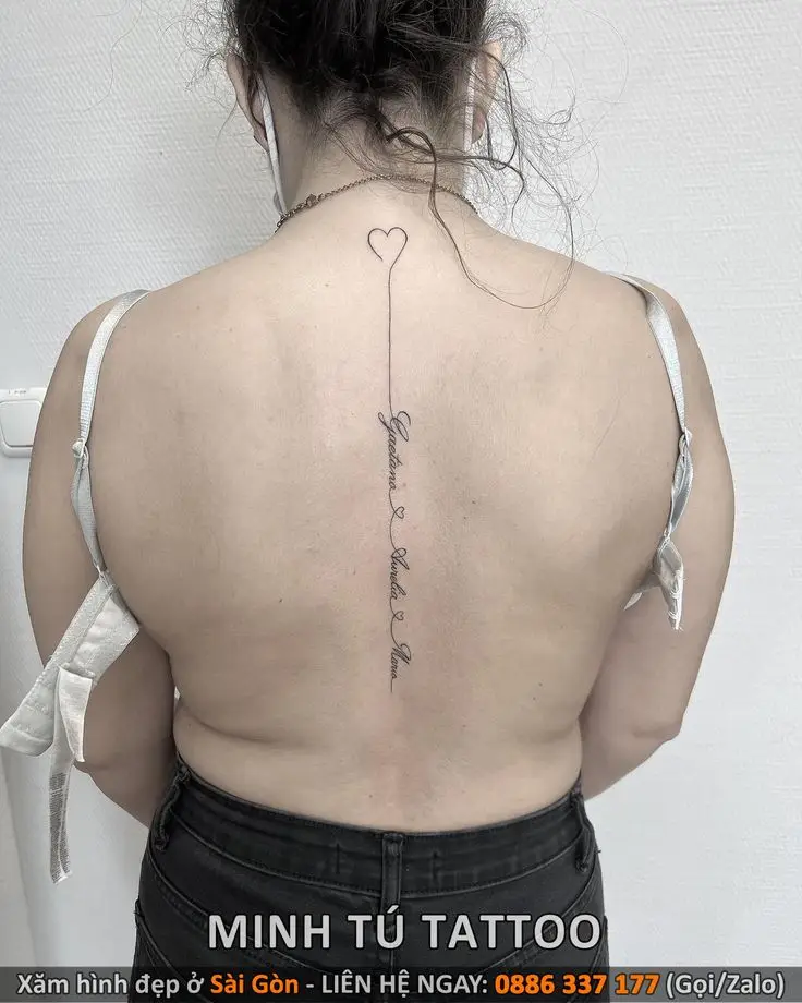 Hình Xăm Chữ Dọc Sống Lưng Nữ: Một Tuyệt Tác Nghệ Thuật Đầy Ý Nghĩa 16