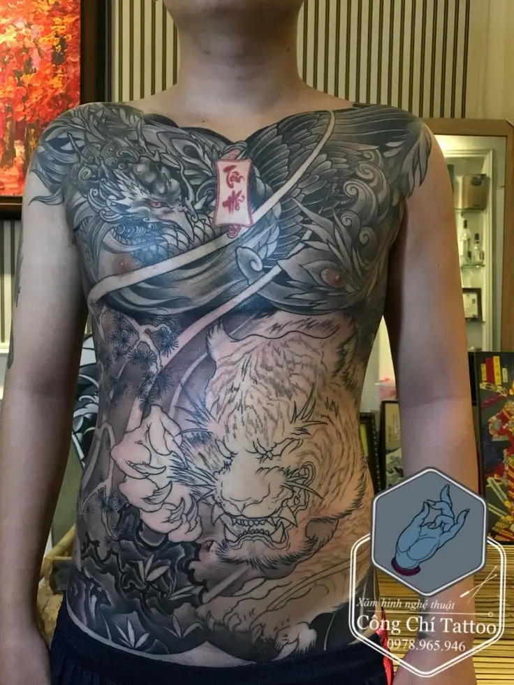 Tham khảo hình xăm full bụng nam ấn tượng 26