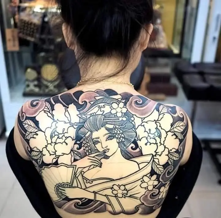 Hình Xăm Full Lưng Nhật Cổ Cho Nữ: Ảnh Minh Họa và Ý Nghĩa 41