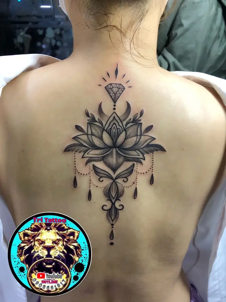 Hình Xăm Full Lưng Nữ Ý Nghĩa - Từ Cảm Hứng Đến Tác Phẩm Nghệ Thuật 19