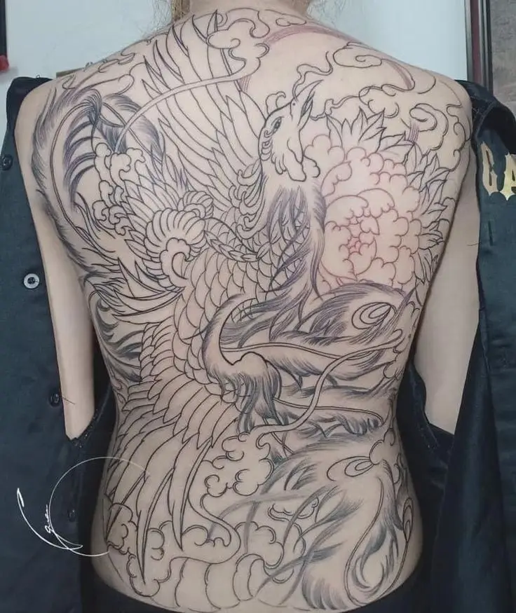Hình xăm phượng hoàng full lưng: Biểu tượng của sự hồi sinh và mạnh mẽ 18