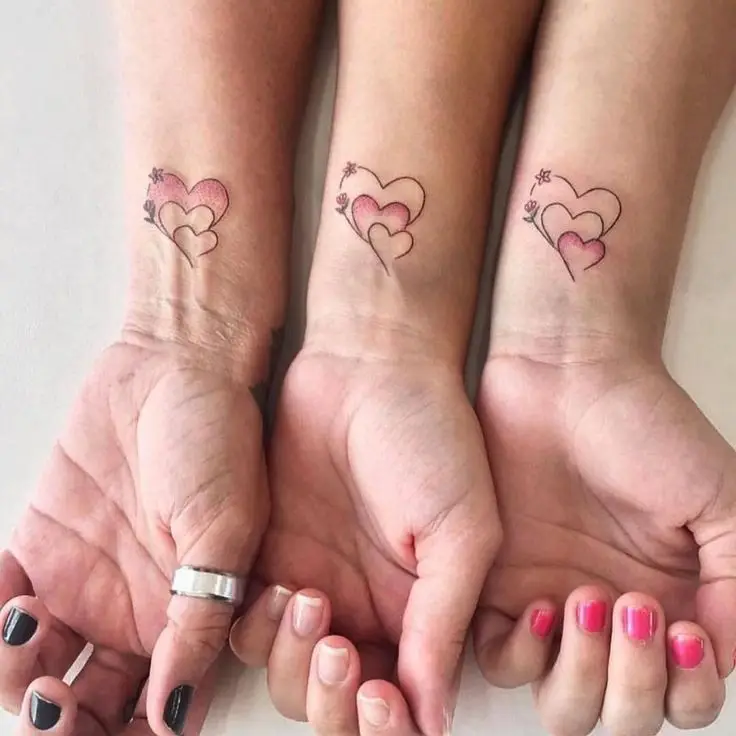 Hình xăm gia đình 3 người - Tình yêu và sự gắn kết trong từng nét xăm 66