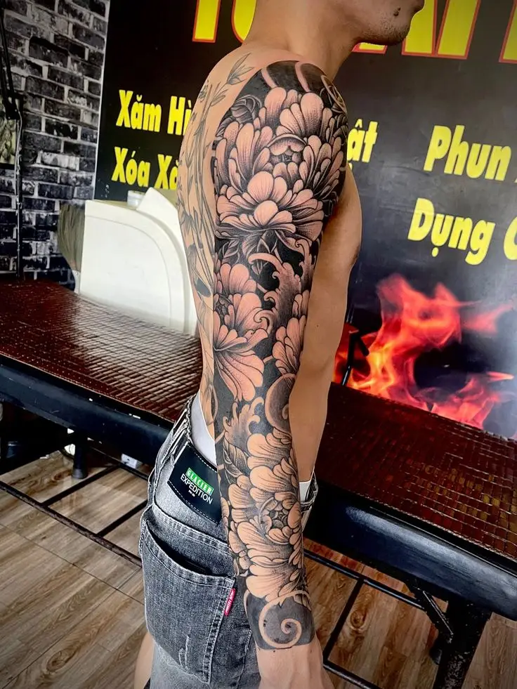Hình xăm hoa hồng ở tay nam: Từ biểu tượng đến phong cách 61
