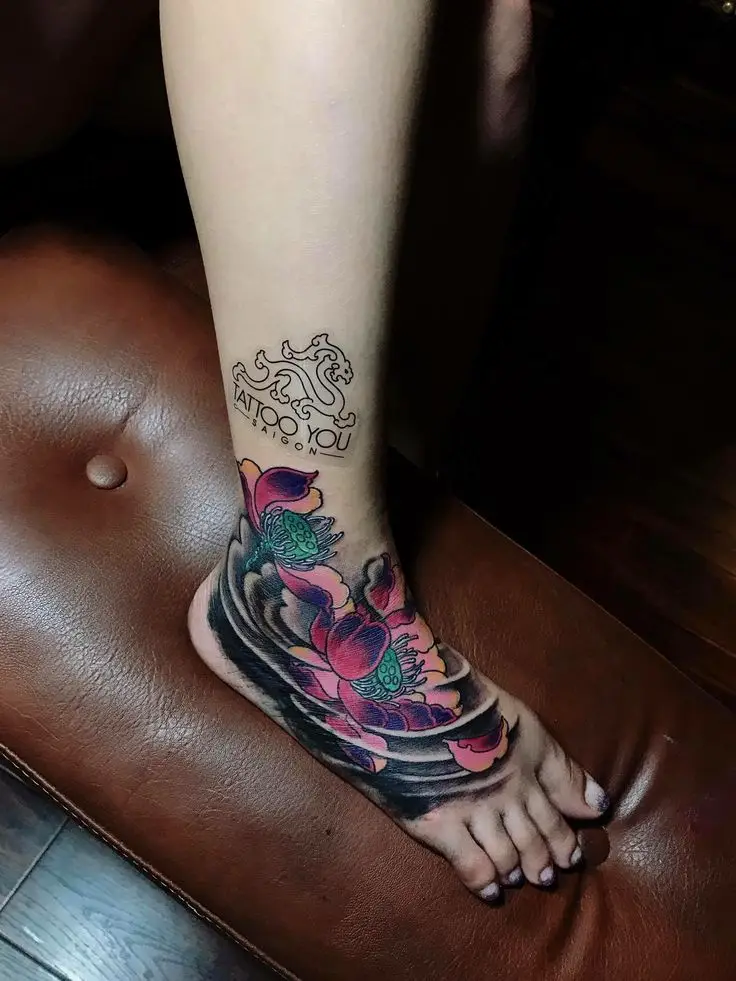 Hình Xăm Hoa Mẫu Đơn Ở Chân - Tạo Dáng Kín Đáo và Sang Trọng 13