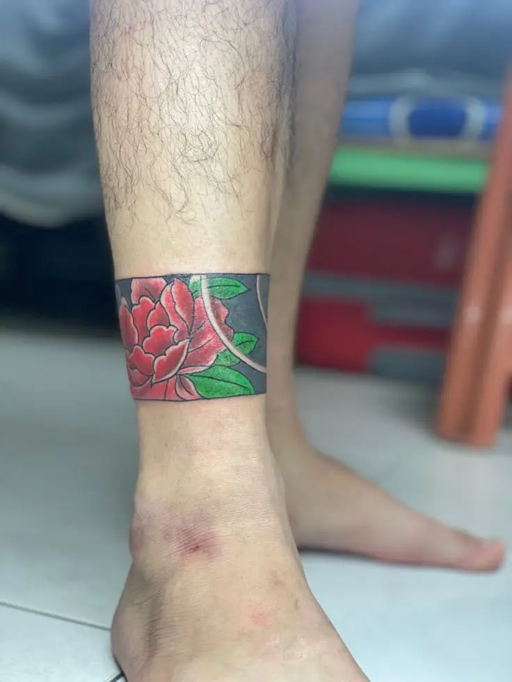 Ý nghĩa hình xăm hoa mẫu đơn trắng đen trong nghệ thuật xăm 29