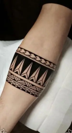 Hình Xăm Maori Vòng Tay: Sự Kết Hợp Giữa Truyền Thống Và Hiện Đại 13