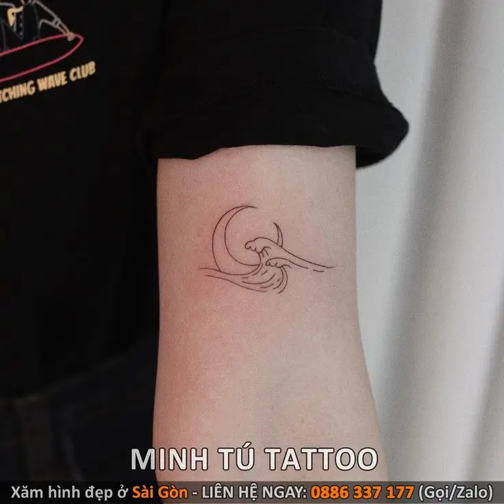 Hình Xăm Mini Ở Bụng Cho Nữ: Phong Cách Nữ Tính và Quyến Rũ 33