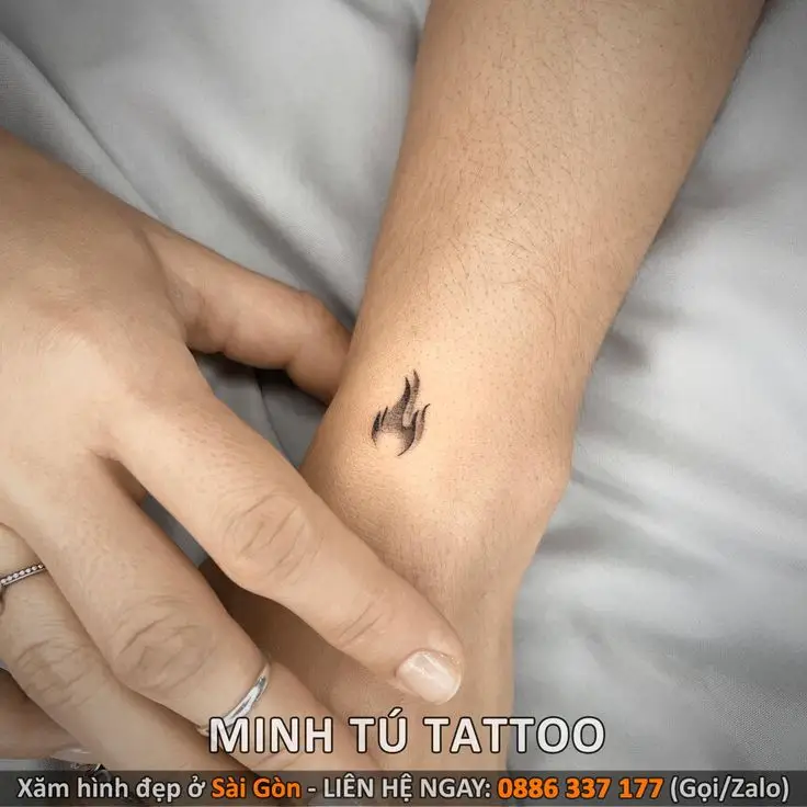 Hình Xăm Mini Ở Ngón Tay - Xu Hướng Hình Xăm Nhỏ Gọn 18