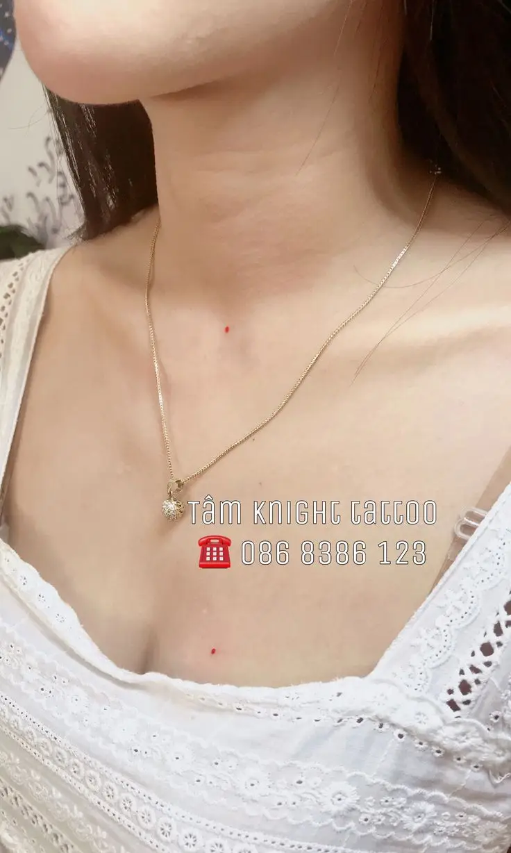 Hình Xăm Ngực Cho Nữ - Những Mẫu Thiết Kế Đẹp Và Ý Nghĩa 60