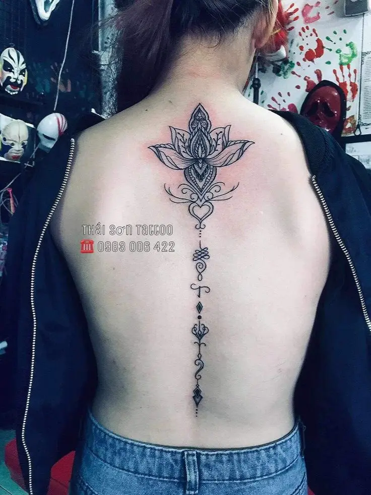 Hình Xăm Ở Lưng Cho Nữ - Gợi Ý Những Mẫu Đáng Tham Khảo 17