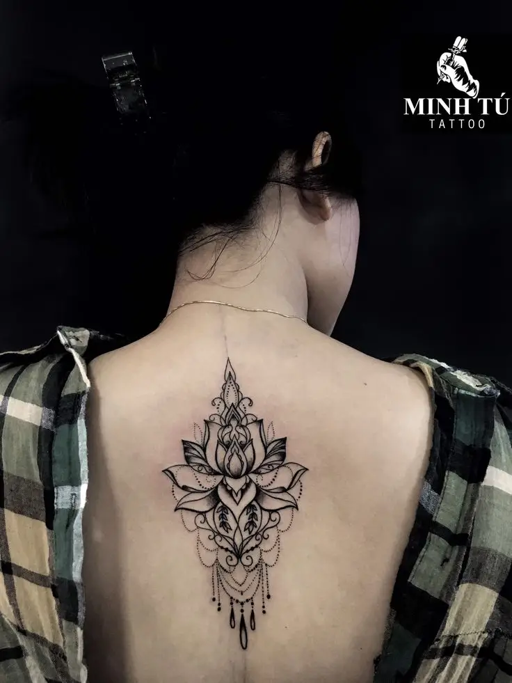 Hình Xăm Ở Lưng Cho Nữ - Gợi Ý Những Mẫu Đáng Tham Khảo 43