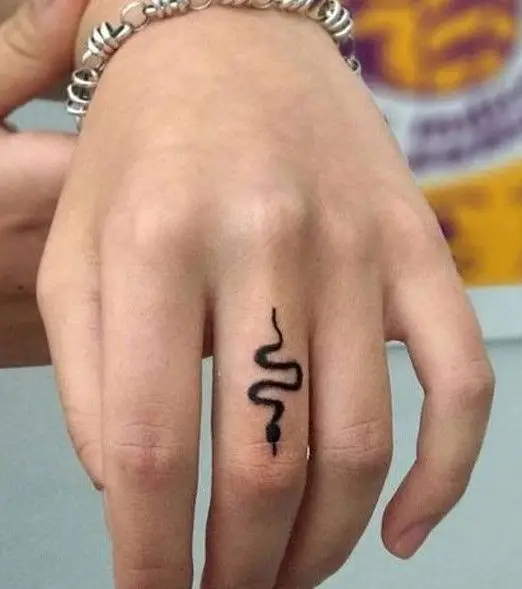Hình Xăm Đơn Giản Ngầu - Nét Đẹp Tinh Tế và Hiện Đại 12