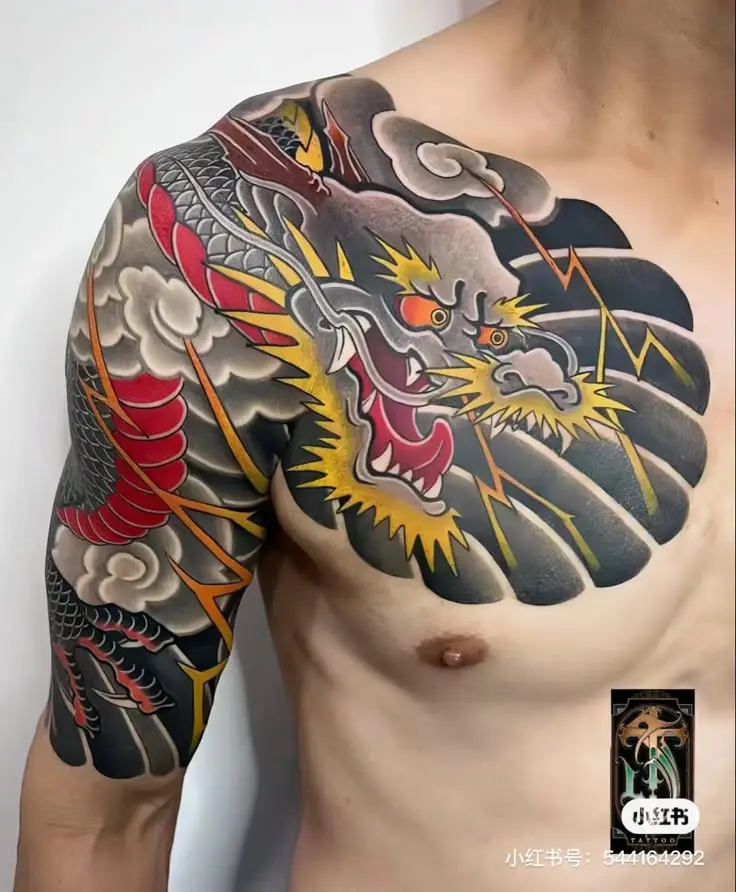 Sự sống động trong hình xăm rồng bắp tay 20