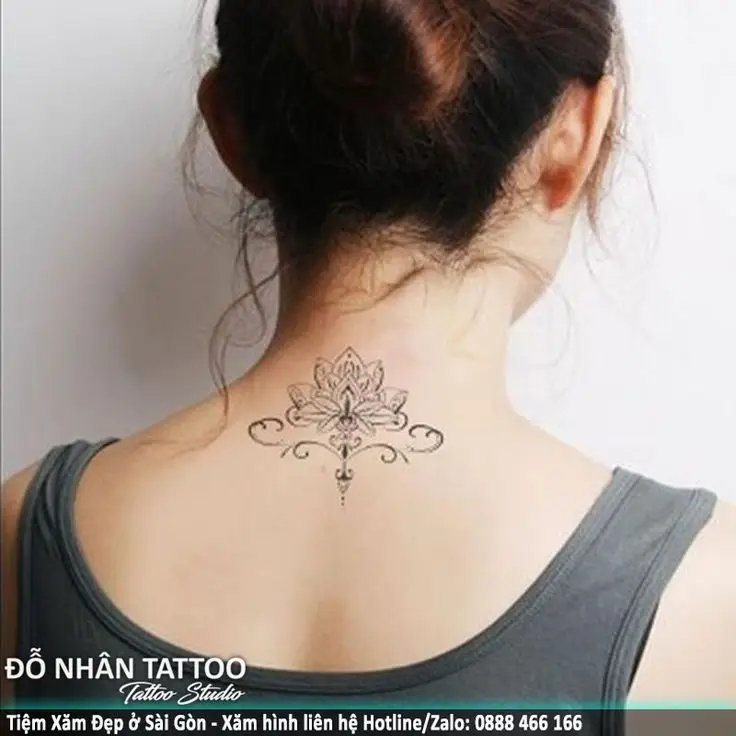 Hình Xăm Sau Gáy Cho Nữ: Đẹp, Cá Tính Và Ý Nghĩa 32