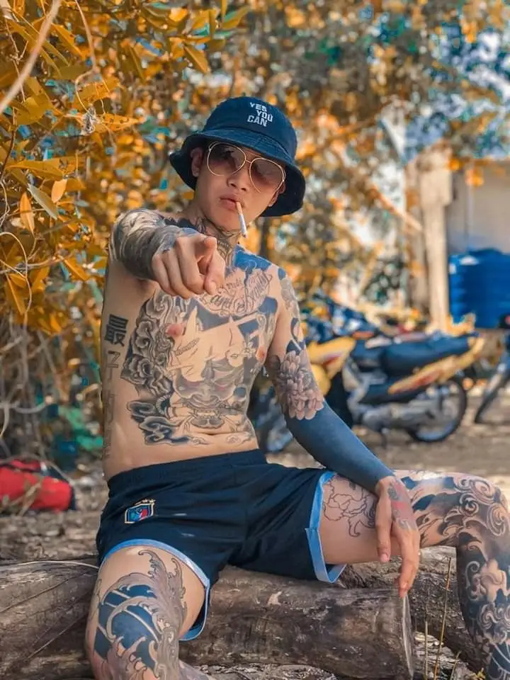 Hình Xăm Vai Nam Chất - Phong Cách Nam Tính Đầy Ngầu 16