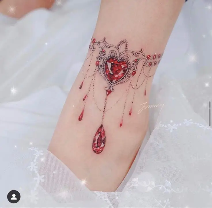 Hình xăm vòng cổ chân - Phong cách nữ tính 26